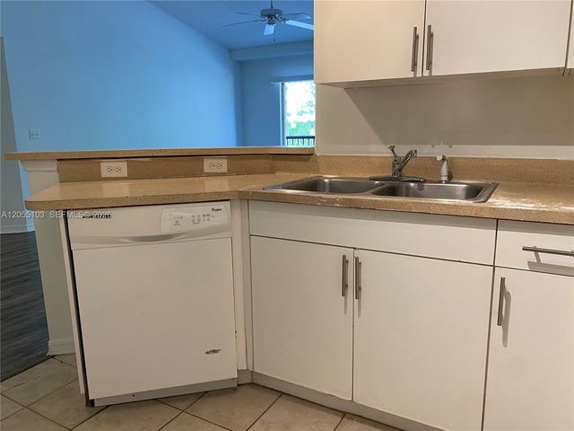 4177 N Haverhill Rd 808, West Palm Beach, FL 33417
