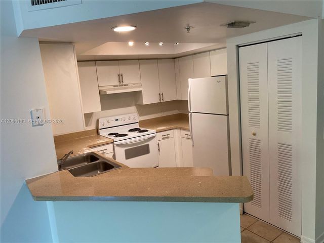 4177 N Haverhill Rd 808, West Palm Beach, FL 33417