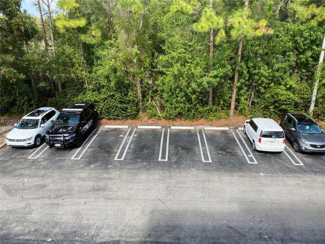 4177 N Haverhill Rd 808, West Palm Beach, FL 33417