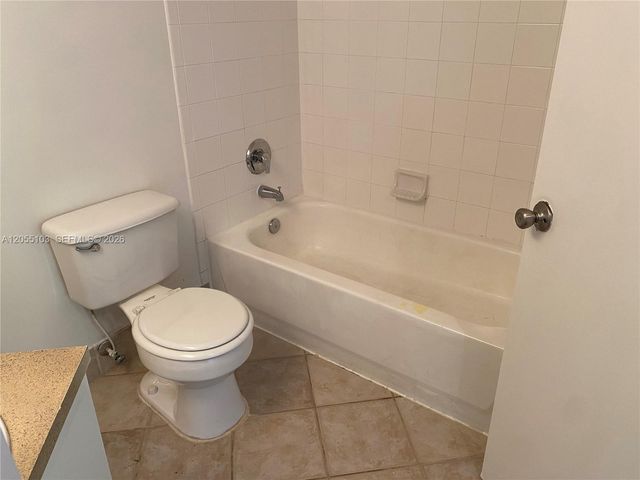4177 N Haverhill Rd 808, West Palm Beach, FL 33417