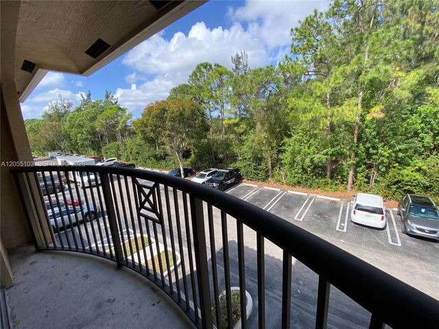 4177 N Haverhill Rd 808, West Palm Beach, FL 33417