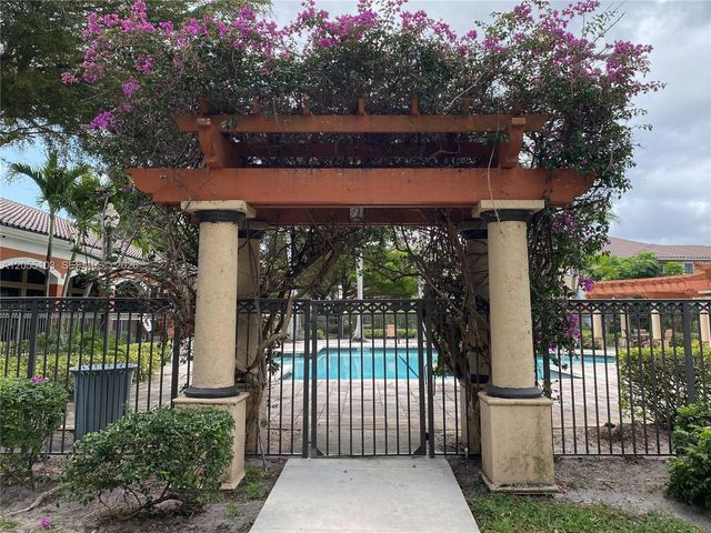 4177 N Haverhill Rd 808, West Palm Beach, FL 33417
