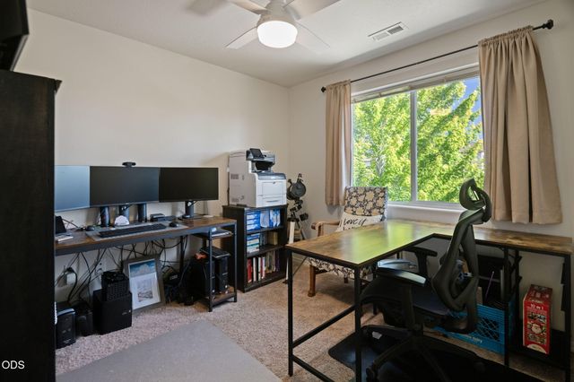 21184 Darnel Avenue, Bend, OR 97702