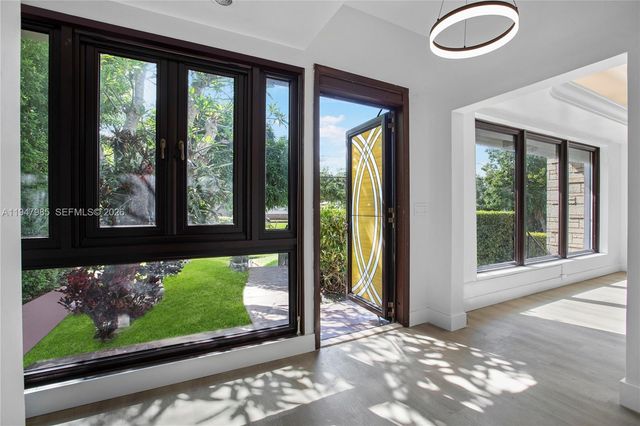 4530 N Jefferson Ave, Miami Beach, FL 33140