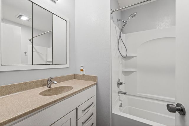 1114 W Nevada Street, Marshalltown, IA 50158