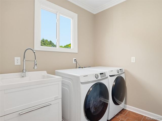 15693 Jennifer Drive, Macomb, MI 48044