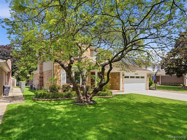 15693 Jennifer Drive, Macomb, MI 48044