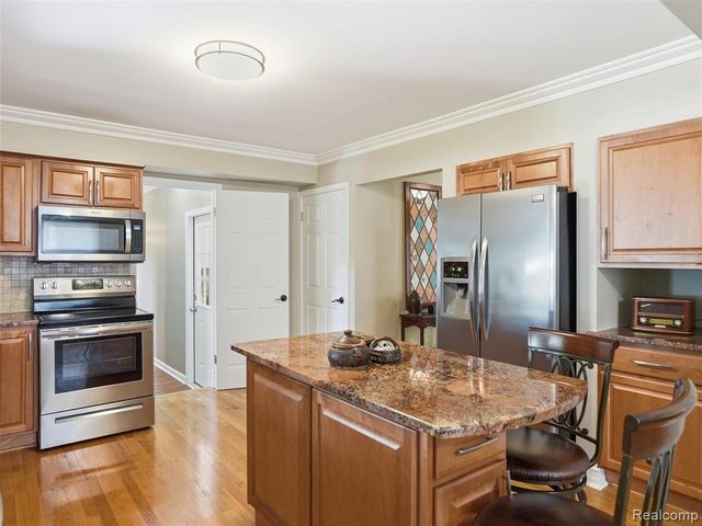 15693 Jennifer Drive, Macomb, MI 48044