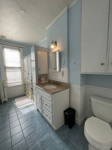 62 Cypress St 3, Brookline, MA 02445