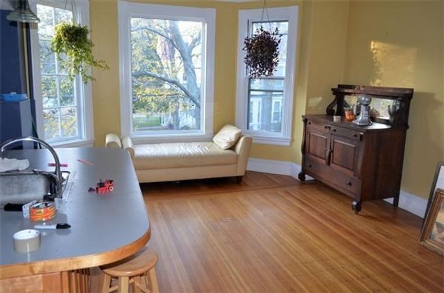 62 Cypress St 3, Brookline, MA 02445