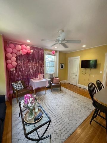 62 Cypress St 3, Brookline, MA 02445