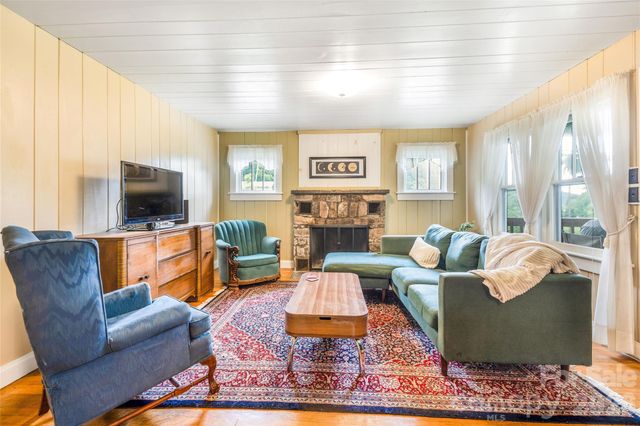 50 Rocky Branch Road, Waynesville, NC 28786