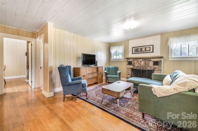 50 Rocky Branch Road, Waynesville, NC 28786
