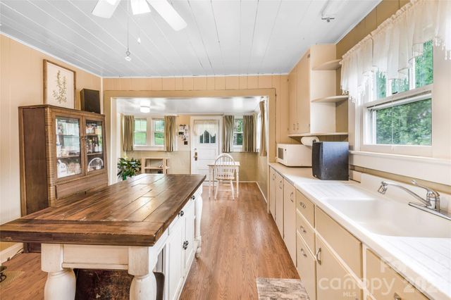 50 Rocky Branch Road, Waynesville, NC 28786