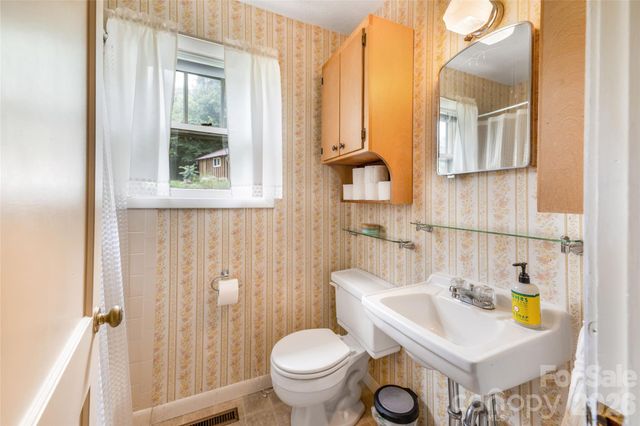 50 Rocky Branch Road, Waynesville, NC 28786