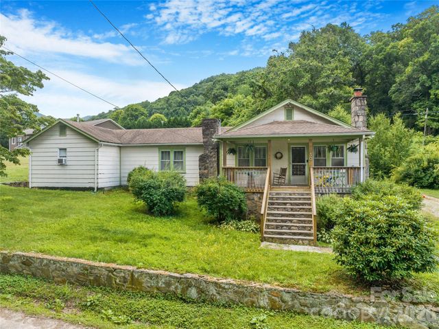 50 Rocky Branch Road, Waynesville, NC 28786
