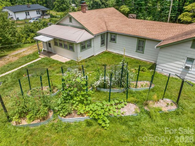 50 Rocky Branch Road, Waynesville, NC 28786