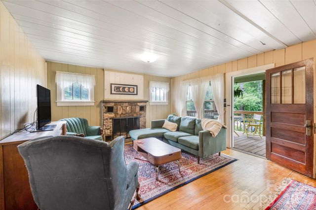 50 Rocky Branch Road, Waynesville, NC 28786