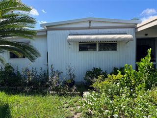 1421 S SHORE DRIVE, Tavares, FL 32778