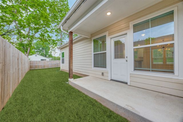 2901 S Scullin Avenue, Denison, TX 75020