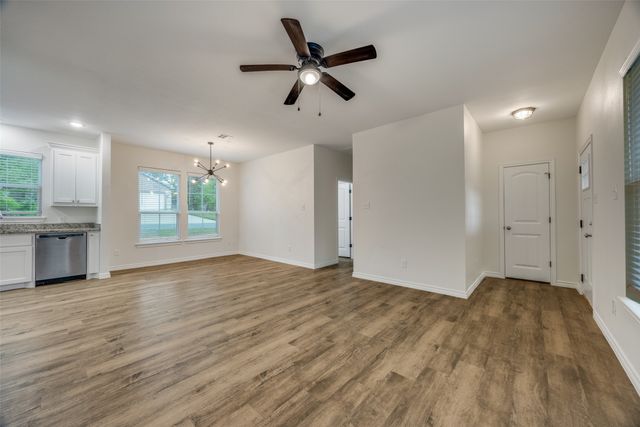 2901 S Scullin Avenue, Denison, TX 75020