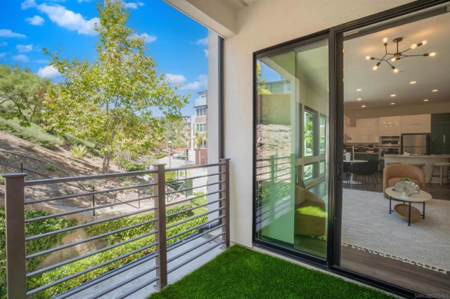 8570 Aspect Dr, San Diego, CA 92108