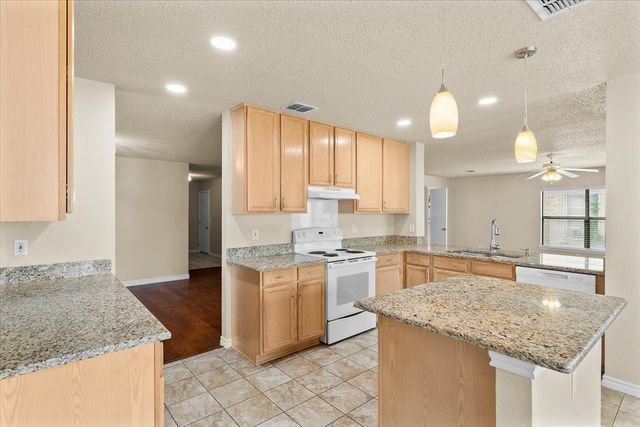 5253 Chessie Circle, Fort Worth, TX 76137