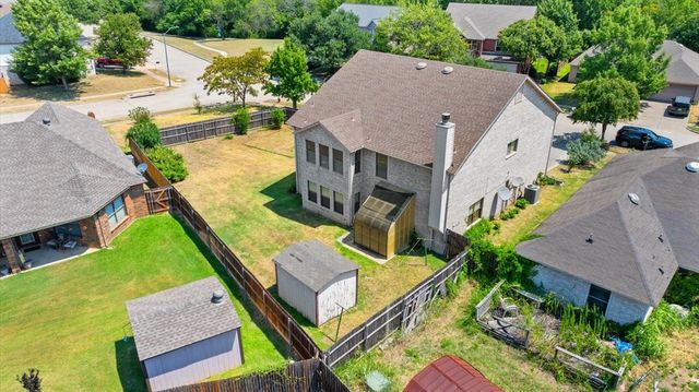 5253 Chessie Circle, Fort Worth, TX 76137