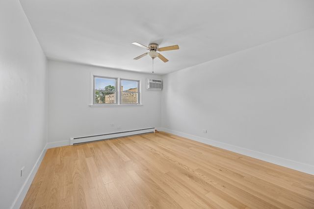 415 S LOMBARD Avenue 304, Oak Park, IL 60302