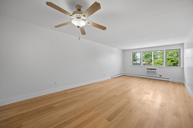 415 S LOMBARD Avenue 304, Oak Park, IL 60302