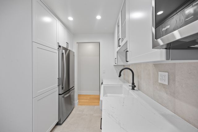 415 S LOMBARD Avenue 304, Oak Park, IL 60302