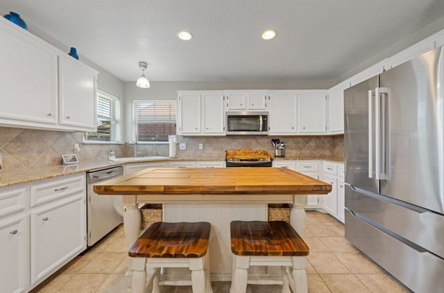 2800 Concho Bend Drive, Waco, TX 76712