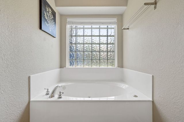 2800 Concho Bend Drive, Waco, TX 76712