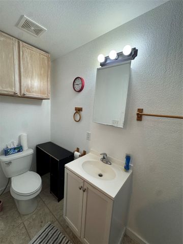 404 N Hannaford Street, Granbury, TX 76048