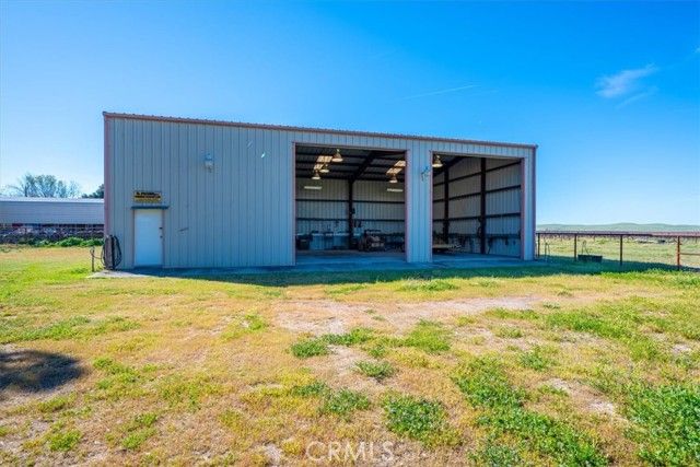 2100 Starkey Road, Shandon, CA 93461
