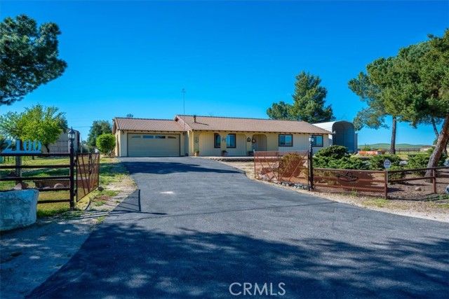 2100 Starkey Road, Shandon, CA 93461