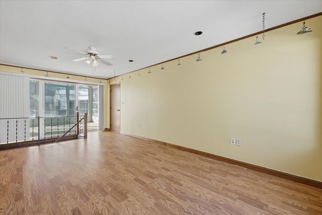 71 Clifford St, Yarmouth, MA 02664