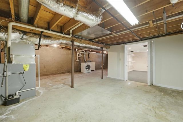 71 Clifford St, Yarmouth, MA 02664