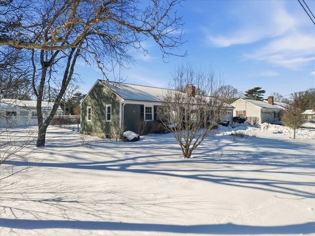 71 Clifford St, Yarmouth, MA 02664
