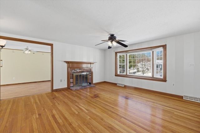 71 Clifford St, Yarmouth, MA 02664