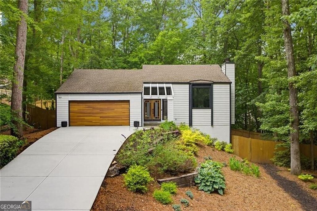3452 Shawnee Trail SE, Smyrna, GA 30080