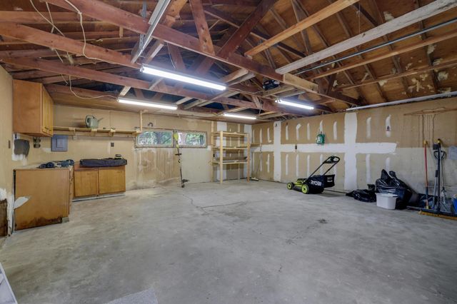 6690 Nez Perce Drive, Chanhassen, MN 55317