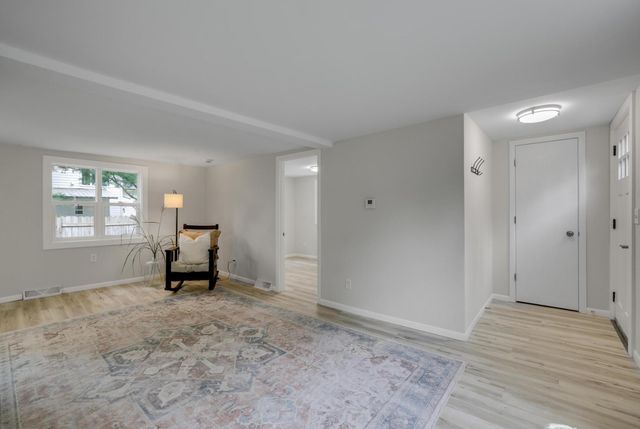 6690 Nez Perce Drive, Chanhassen, MN 55317