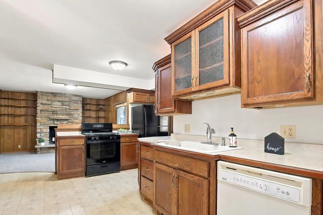 4726 69th STREET, Kenosha, WI 53142