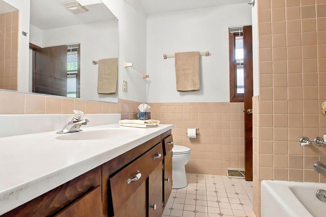 4726 69th STREET, Kenosha, WI 53142