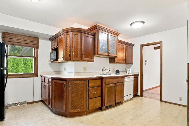 4726 69th STREET, Kenosha, WI 53142