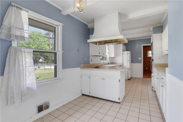 1421 Nerine Circle, Dunwoody, GA 30338