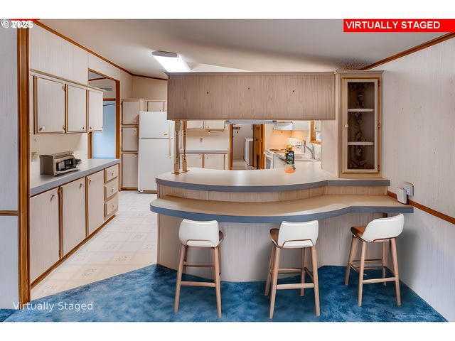 301 E COLUMBIA Dr 61, Newberg, OR 97132