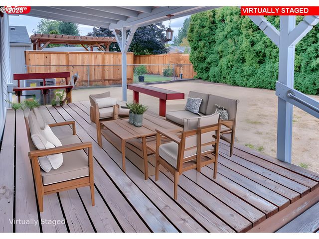 301 E COLUMBIA Dr 61, Newberg, OR 97132