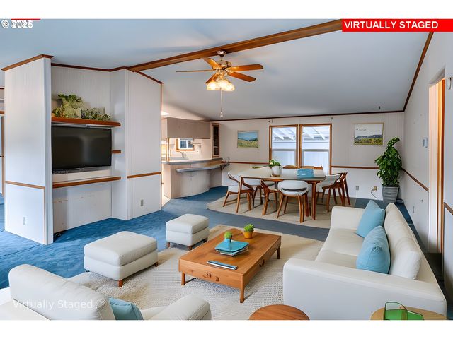 301 E COLUMBIA Dr 61, Newberg, OR 97132